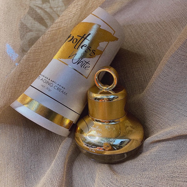 chuyen si my pham quan ao