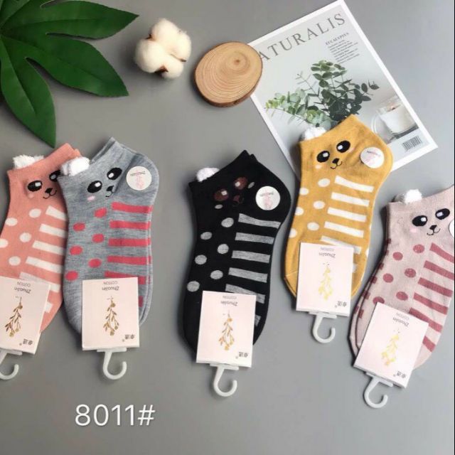 com 10 đôi tất nữ