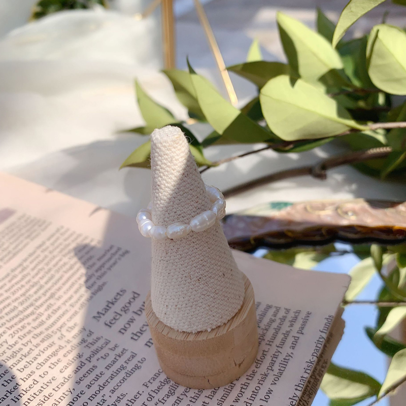 Nhẫn ngọc trai đơn giản sành điệu cho nữ