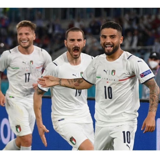 Bộ Quần Áo Đá Bóng Italia Vải Thái Mới Về Hè 2021