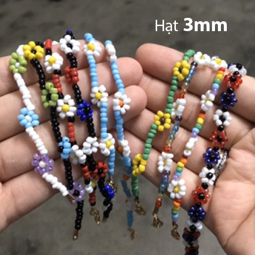 Gói 50gr (Khoảng 3.000 hạt) Cườm đục đủ màu cỡ trung 2mm, 3mm - Nguyên liệu làm đồ Handmade Giá Tốt