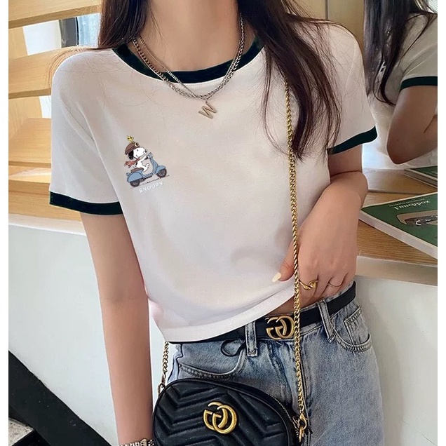 Áo thun croptop ALALA phối viền cổ và tay áo in hình Snoopy thời trang mùa hè dành cho nữ Áo phông dáng ôm cổ tròn