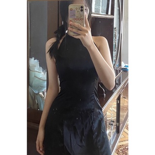 pass đầm cổ yếm đen new
