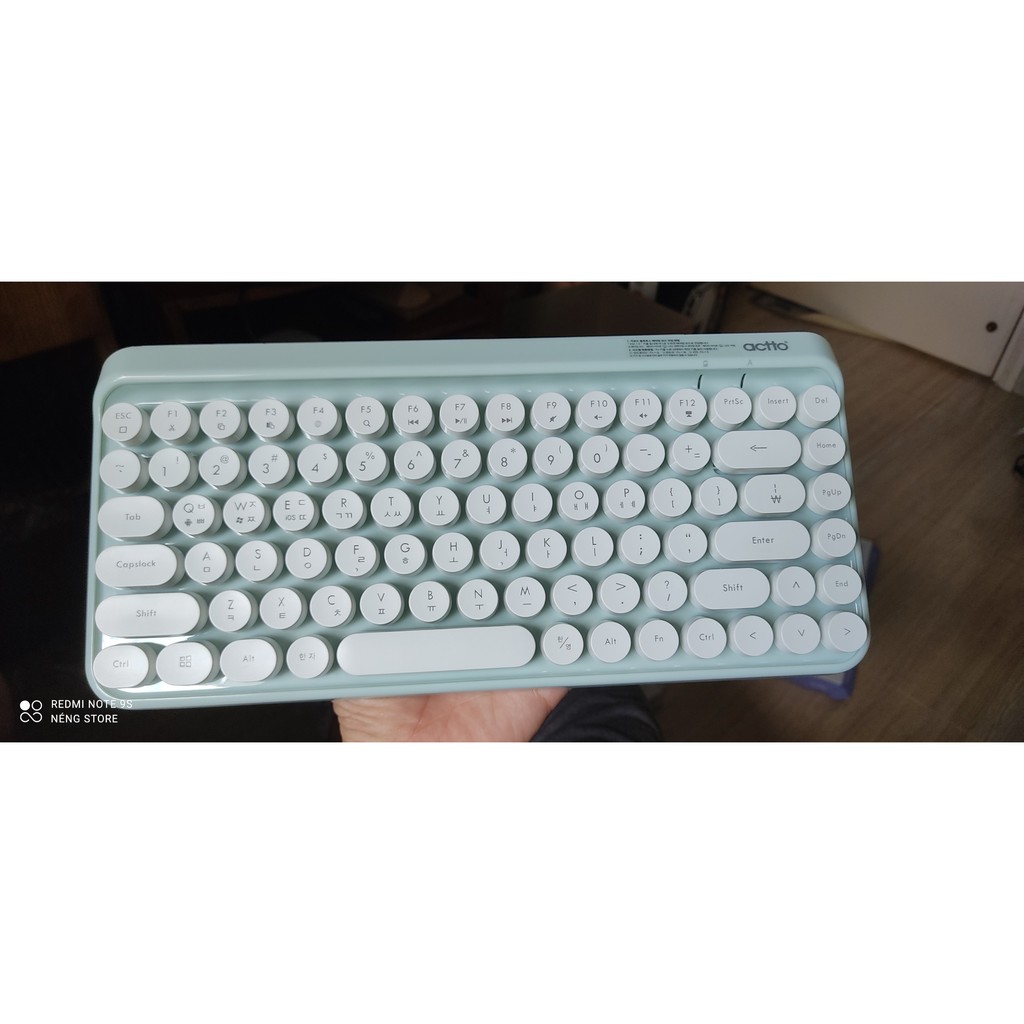 [Tặng kèm chuột] Bàn phím siêu xinh không dây bluetooth 3.0 nội địa Hàn Quốc Actto BTK-01 (tặng kèm pin)