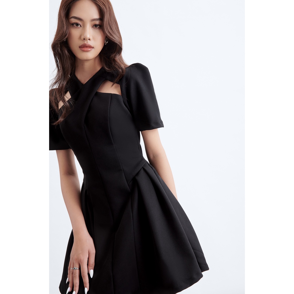 [HOẢ TỐC] Đầm CutOut Ngực Dáng Xòe Màu Đen HOO DESIGN | BigBuy360 - bigbuy360.vn