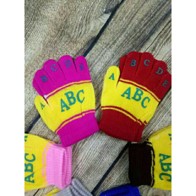 Bao tay len ABC cho bé.