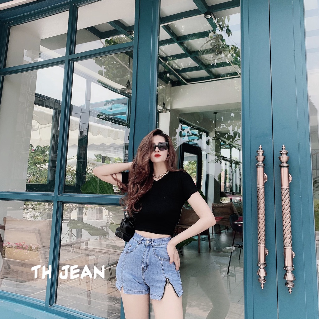 [Jeans nữ thiết kế] Quần sooc bò trơn, quần shorts jeans lưng cao túi chéo khóa gấu lệch. Mã S0105 | BigBuy360 - bigbuy360.vn