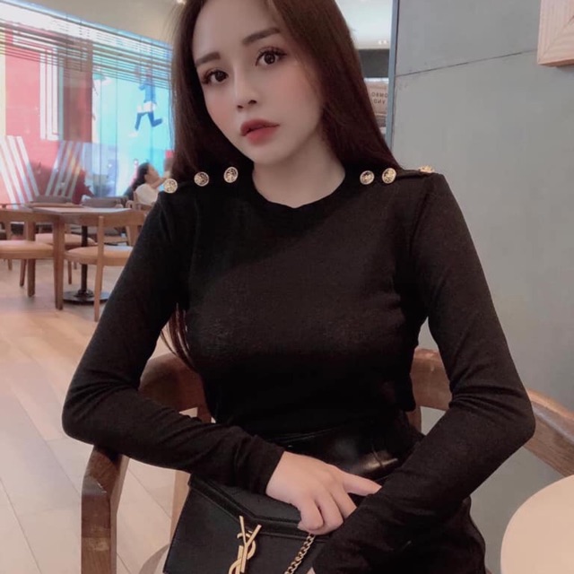 Áo thun ôm body dọc cúc vai