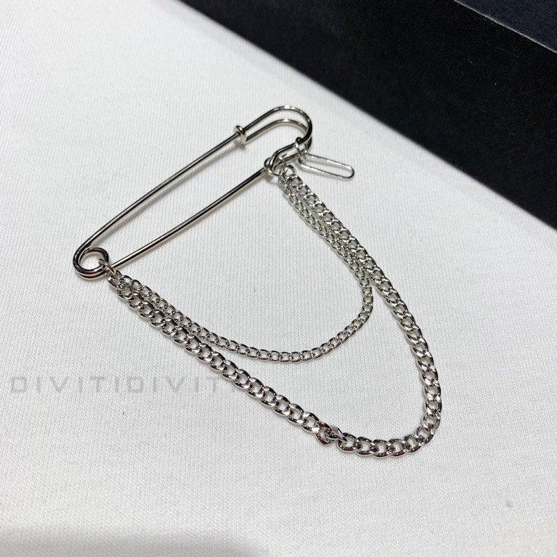 phụ kiện cài áo