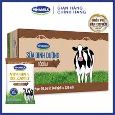 Thùng 48 túi Sữa tiệt trùng Vinamilk có đường 220ml/túi các vị: dâu, tự nhiên, socola