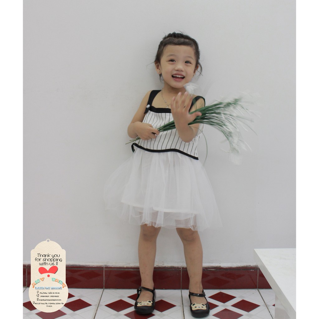 Váy đầm bé gái xinh xắn