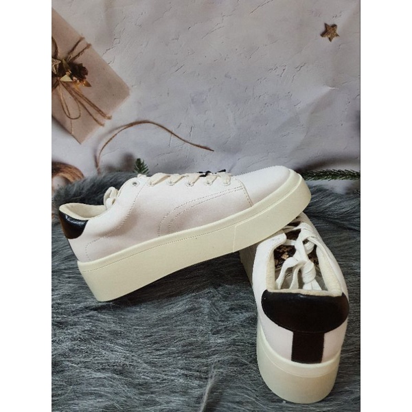 Giày Sneaker Zara phối họa tiết da rắn