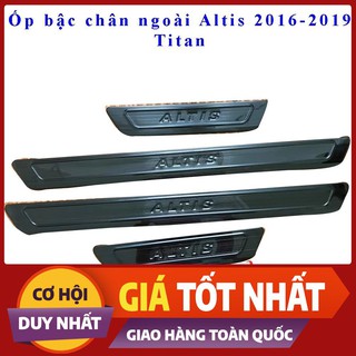 Ốp bậc cửa ngoài xe Toyota Altis 2016-2019 Titan
