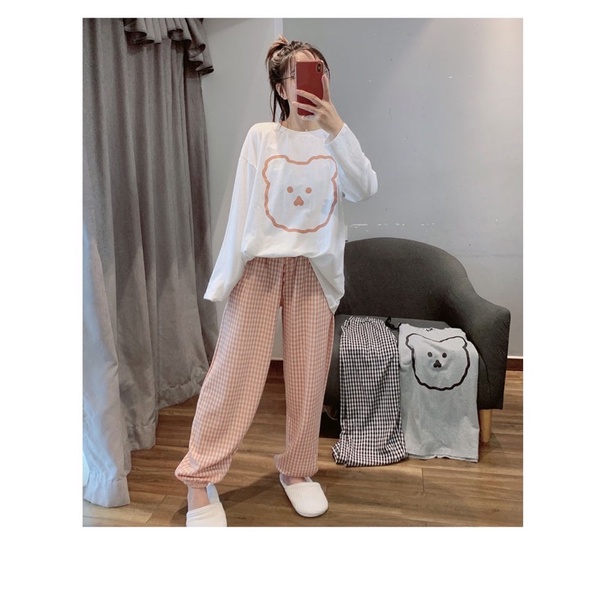 Bộ ngủ, bộ mặc ở nhà thun cotton hoạ tiết gấu, quần bo ống jogger kẻ caro - shopbelinh