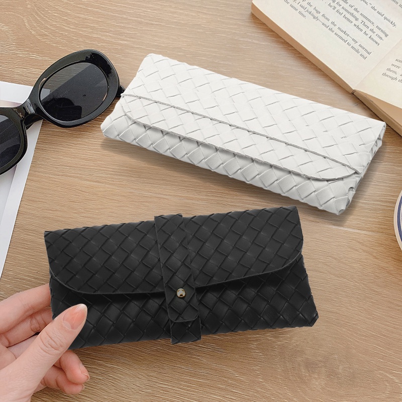 1 Hộp Đựng Mắt Kính Bằng Da PVC Mỏng Có Khóa Cài Màu Đen Ốp