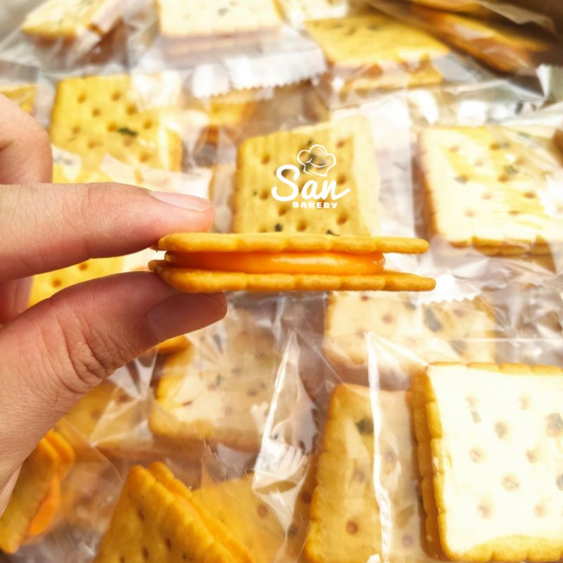Bánh Hành Kẹp Phomai Đài Loan Homemade hộp 200g (15 chiếc) | BigBuy360 - bigbuy360.vn