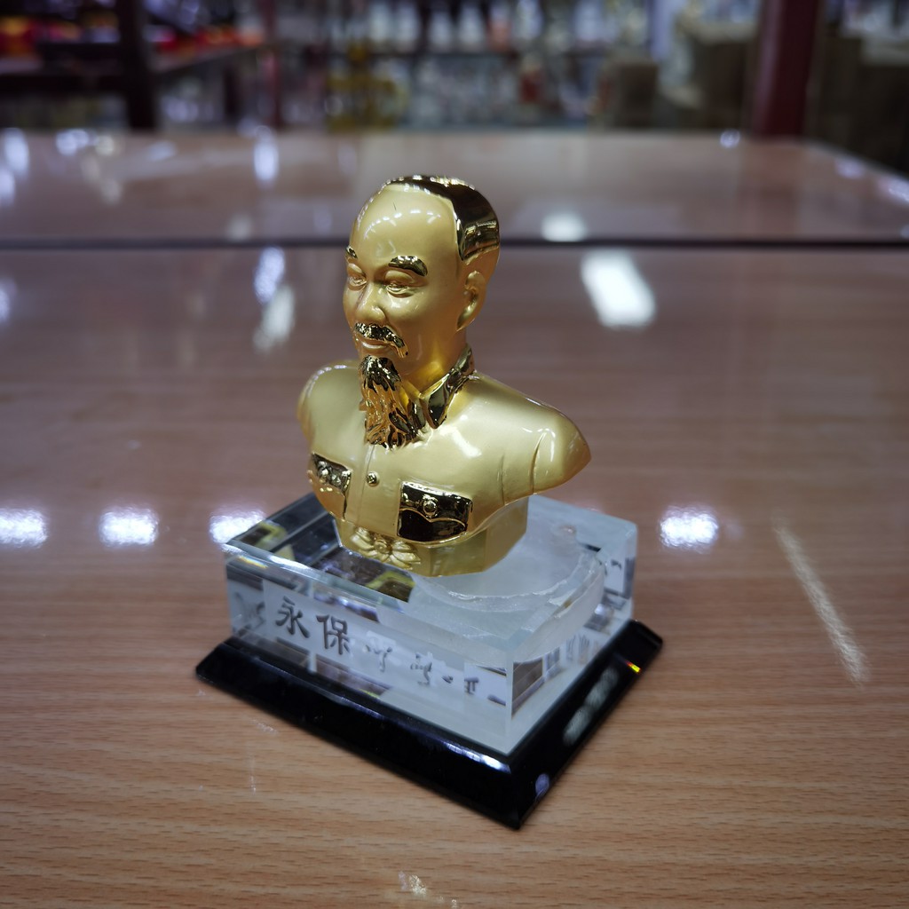 Tượng Bác Hồ Bằng Thuỷ Tinh ( Vật Phẩm Phong Thuỷ ) Kèm Tinh Dầu - Phật Giáo Tường Thuận