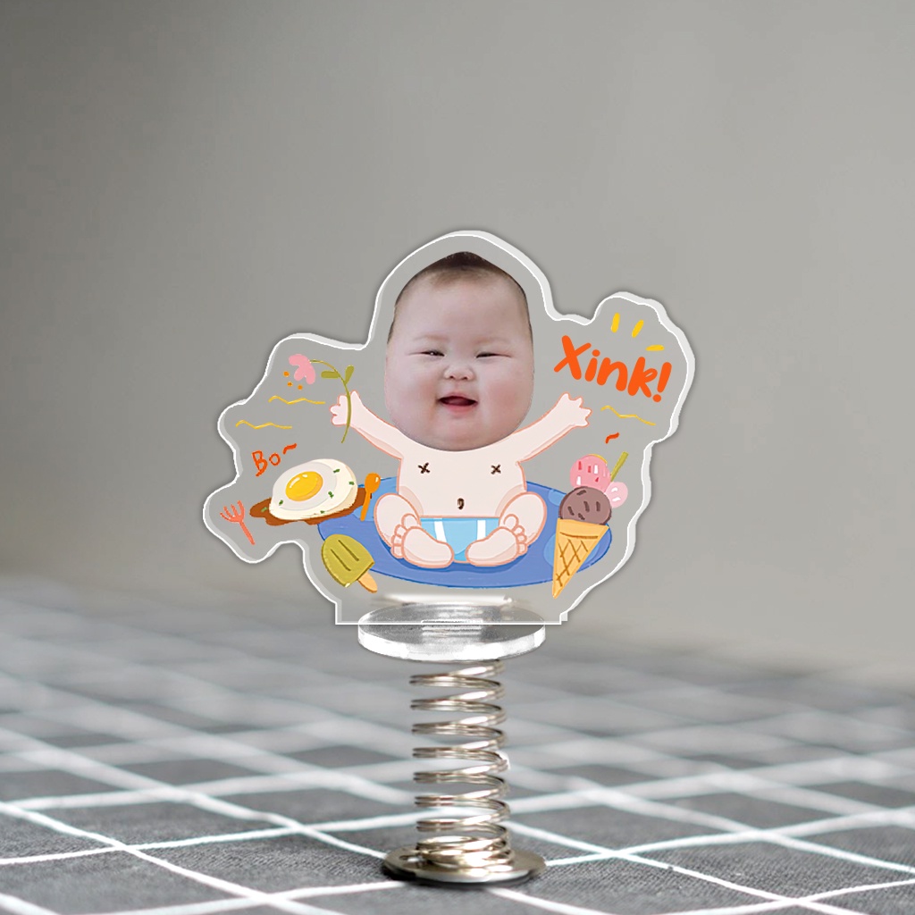 Standee lò xo lắc lư đáng yêu trong suốt đế dính trang trí in theo yêu cầu chibi
