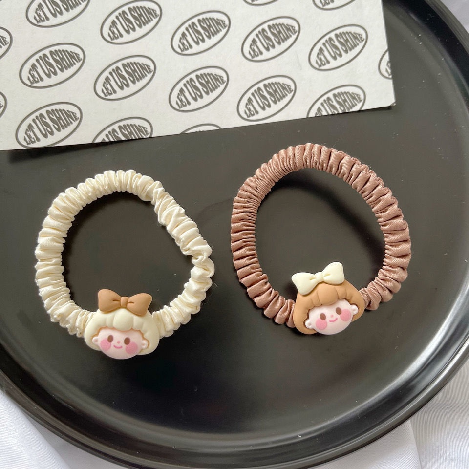 Cột tóc cô gái tóc nâu kem nhỏ nhắn xinh xắn thời trang S68