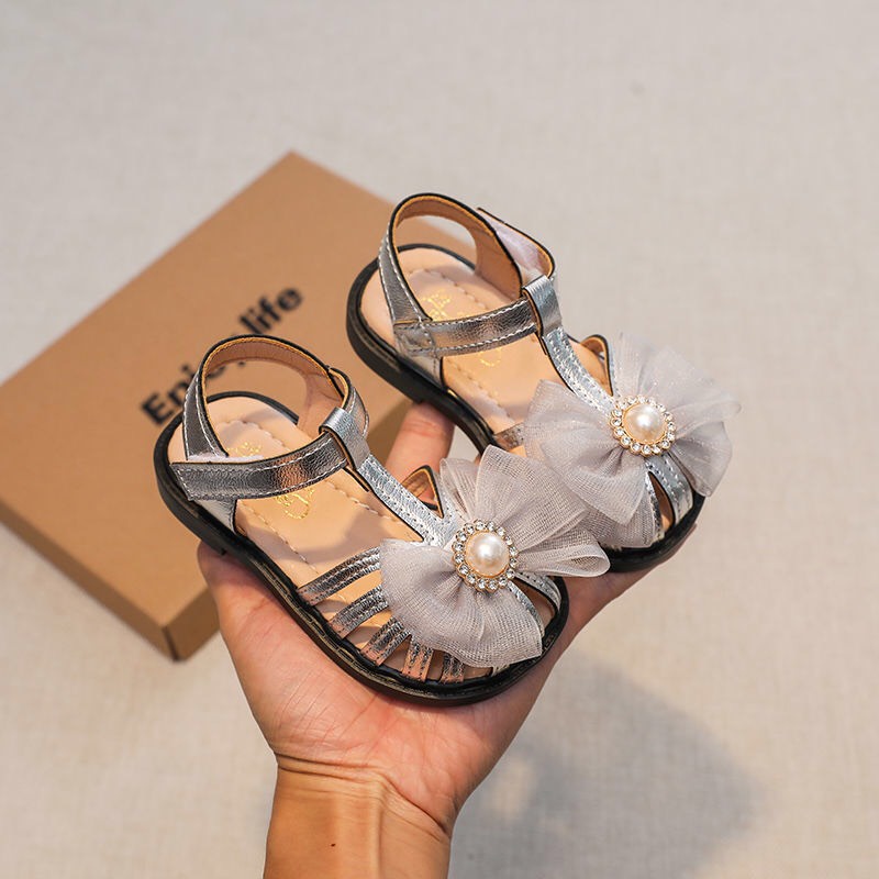 Sandal rọ tập đi cho bé gái thoáng mát điệu đà bảo vệ chân bé mã mới A11