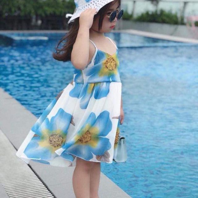 Váy kèm mũ cho bé