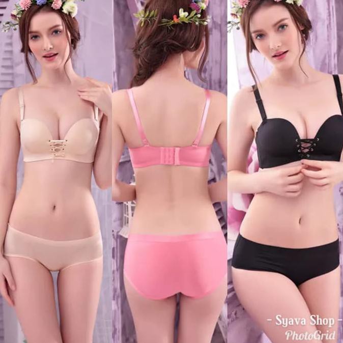 Áo Croptop Hai Mặt Có Đệm Mút Một Kích Thước Màu Trắng One Size Cho Nữ