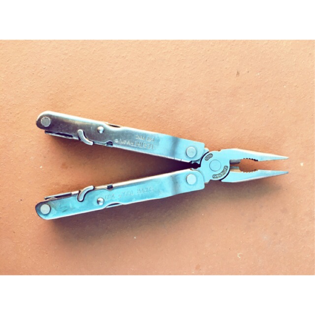 Kìm đa năng leatherman super tool 200.