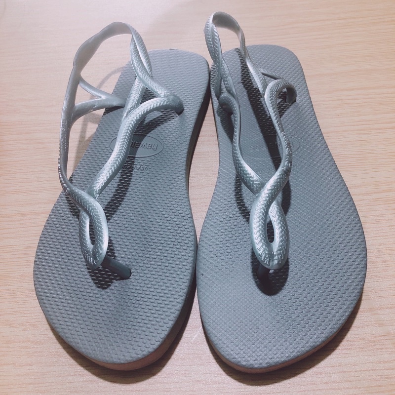 Sandal havaianas siêu hot cập bến