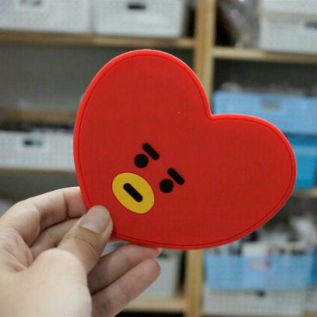 Gương cầm tay silicon BTS