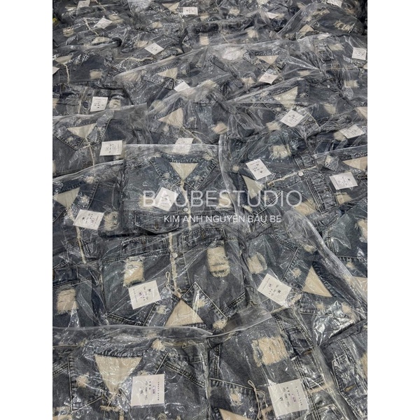 𝘽𝘼𝙐𝘽𝙀𝙎𝙏𝙐𝘿𝙄𝙊 Áo khoác bò rách đẹp xỉuuuu KAN