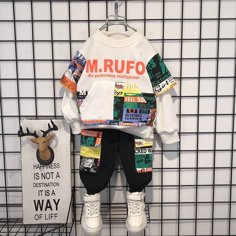 Bộ quần áo dài tay dáng rộng in chữ thời trang 2021 cho bé