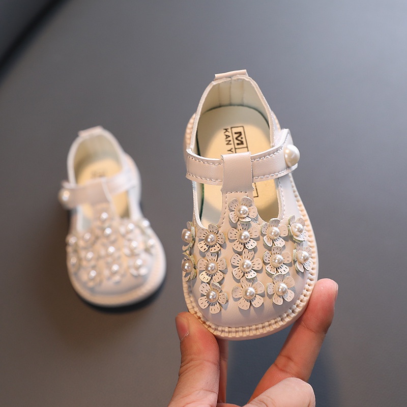 San dal quai ngang 2 màu đen trắng dáng thể thao êm mềm cho bé size 16-20
