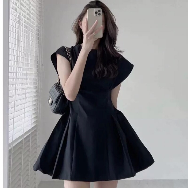 Váy Xoè Tay Cánh Tiên Eo Cong Xếp Ly Trẻ Trung Năng Động Dạo Phố