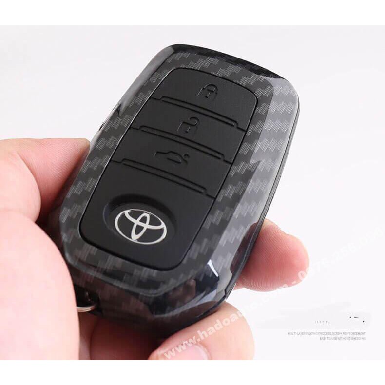 Ốp chìa khóa Toyota Fortuner 2017-2019 Camry 2014 - 2018 chìa thông minh, Toyota 3 nút -  Bọc chìa khóa vân carbon Ô tô