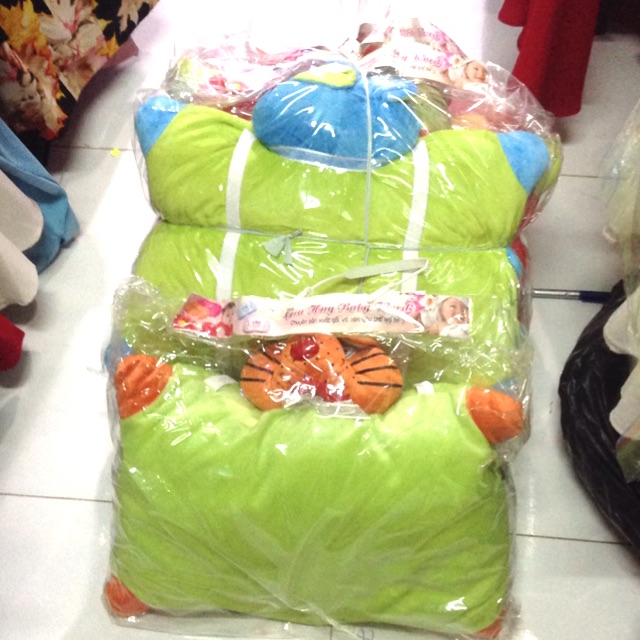 Gối đi xe máy loại một đầu lớn và nhỏ