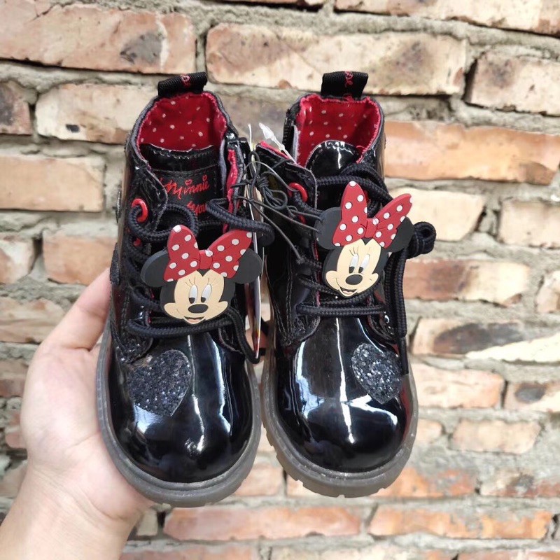 Boot Mickey Primark dư xịn
