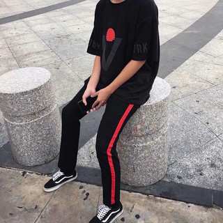Quần joggers đen sọc đỏ thể thao cao cấp