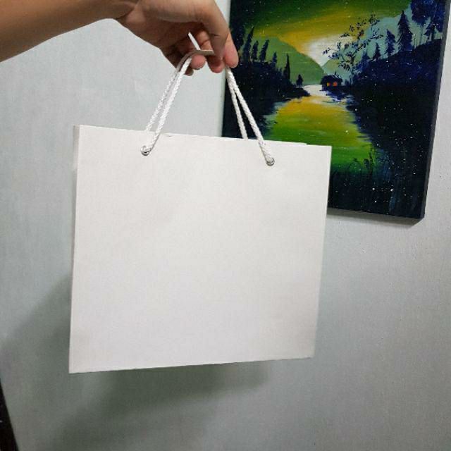 Túi giấy trắng ngang combo 60c túi giấy đựng quà 27 x 33 x 11 | BigBuy360 - bigbuy360.vn