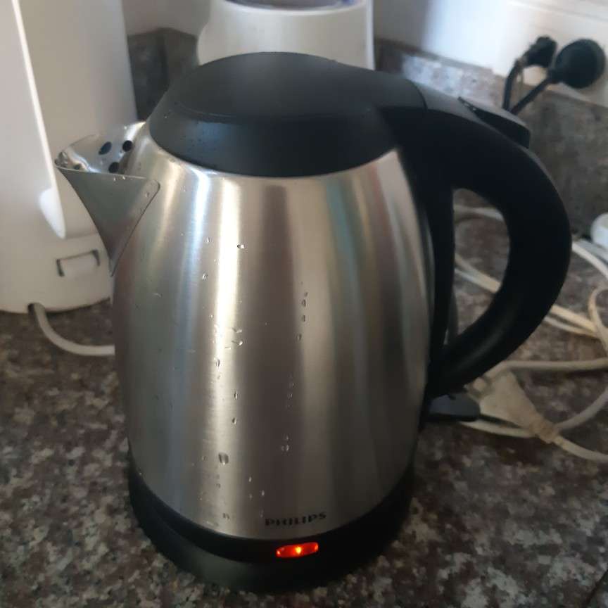 Ấm siêu tốc inox Philips HD9306