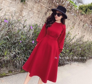 Đầm đỏ xoè khuy bọc