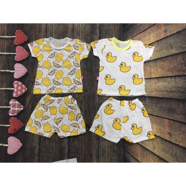 Cotton giấy cho bé. 5 hình ngộ nghĩnh cho bé. Chất vải mềm nhẹ thấm hút mồ hôi cực tốt, mặc nhẹ tênh ah. Lh : 0987299392