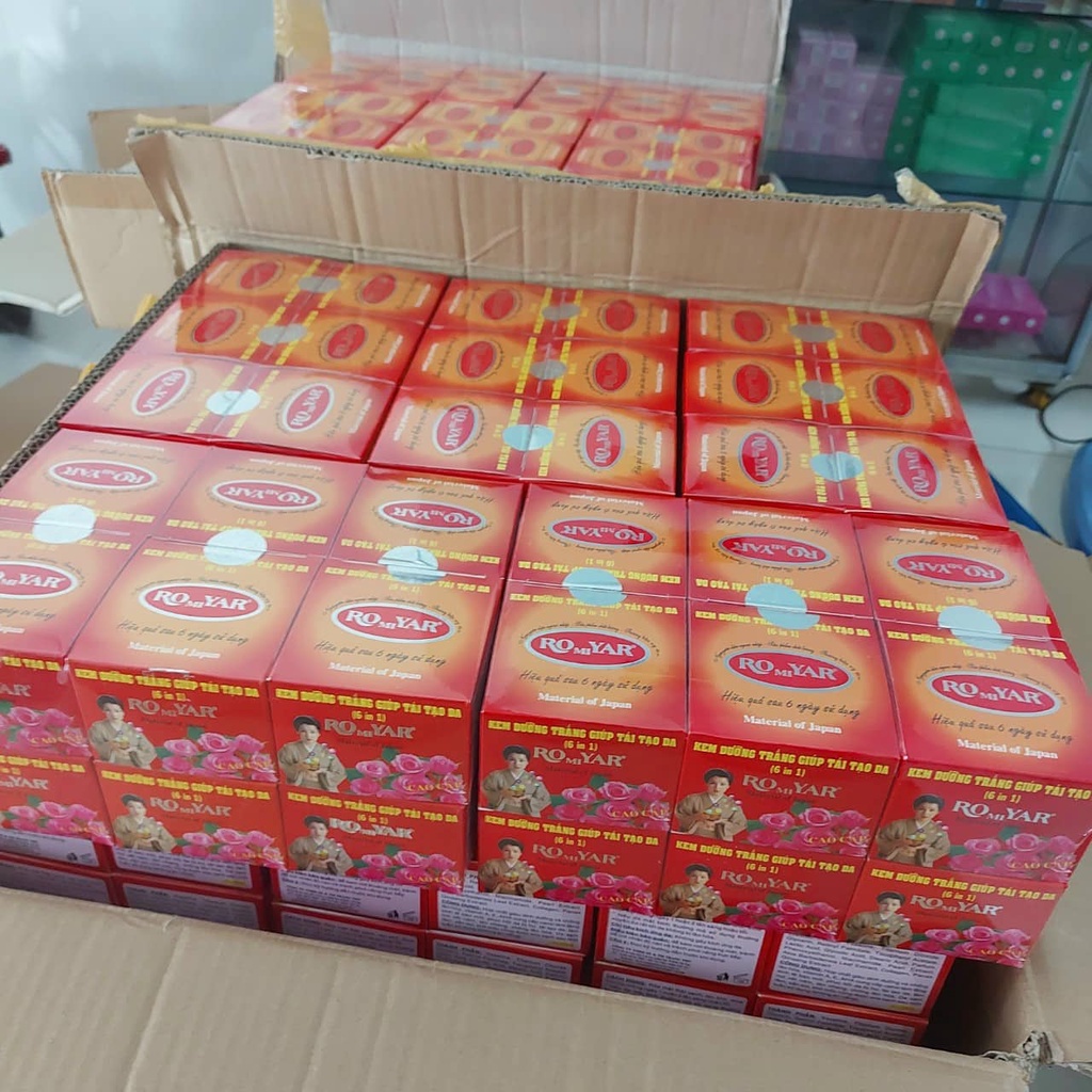 Kem dưỡng trắng da 6 in 1 ROMIYAR giá bao bì mới 98k