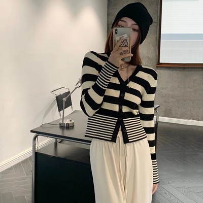 Áo cardigan ZHELIHANGFEI dệt kim dài tay cổ chữ V eo cao kẻ sọc phong cách retro