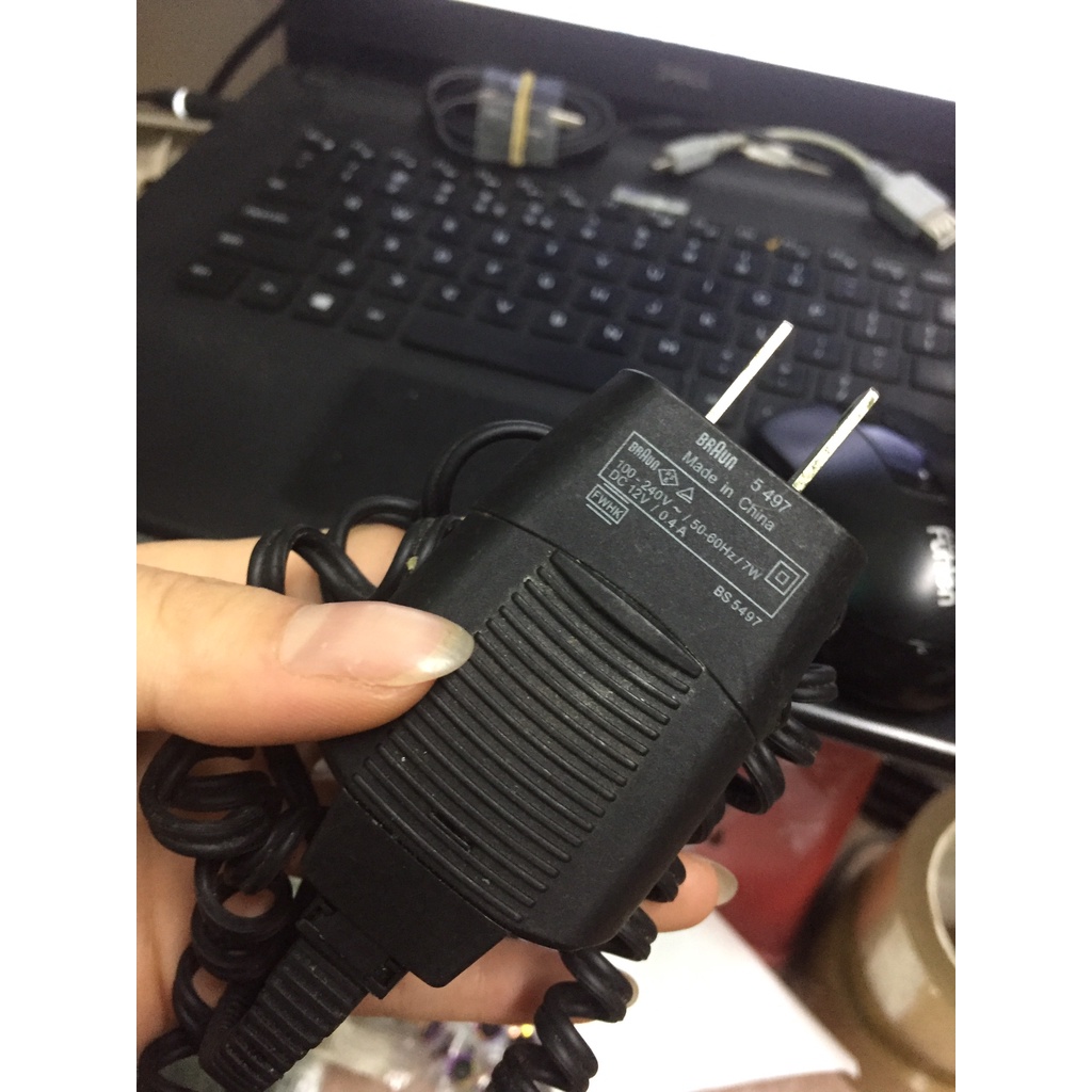 QUA SỬ DỤNG sạc máy cạo râu braun màu ngẫu nhiên 5.9V 0.6A (600mA) 6W