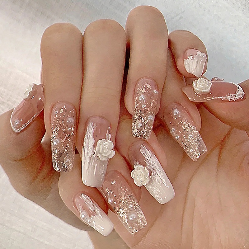 Sản Phẩm Hoàn Thiện Móng Tay Giả Màu Trắng Thiết Kế Móng Tay Nghệ Thuật