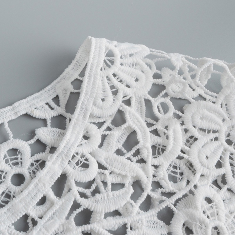 Cổ áo giả bằng ren họa tiết hoa dùng trang trí Hán phục
 | BigBuy360 - bigbuy360.vn