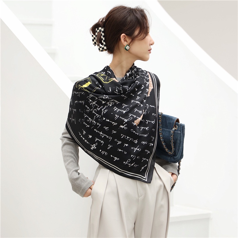 Khăn Choàng Cổ Vuông Vải Lụa In Họa Tiết Thời Trang WJ1014-114 Kích Thước 110x110cm