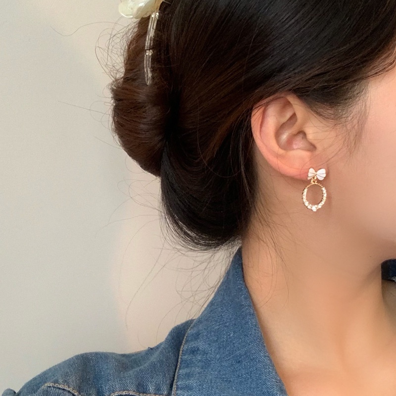 Bông tai tròn hình nơ bướm đính đá cho nữ