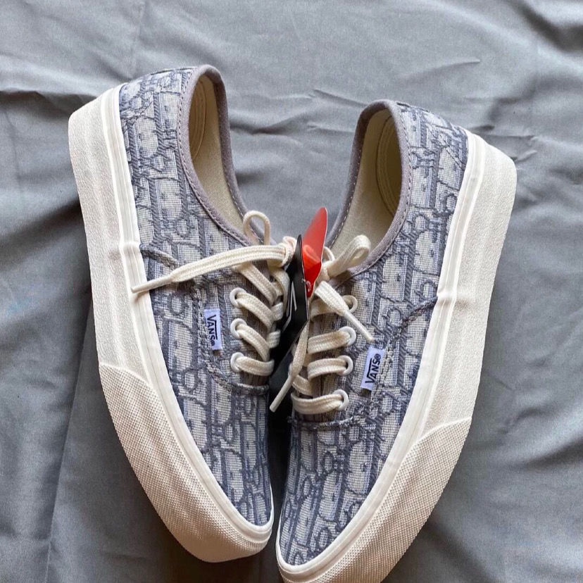 Giày Thể Thao Vans Cổ Thấp Thêu Họa Tiết Thời Trang Cho Nam Nữ Size 35-44