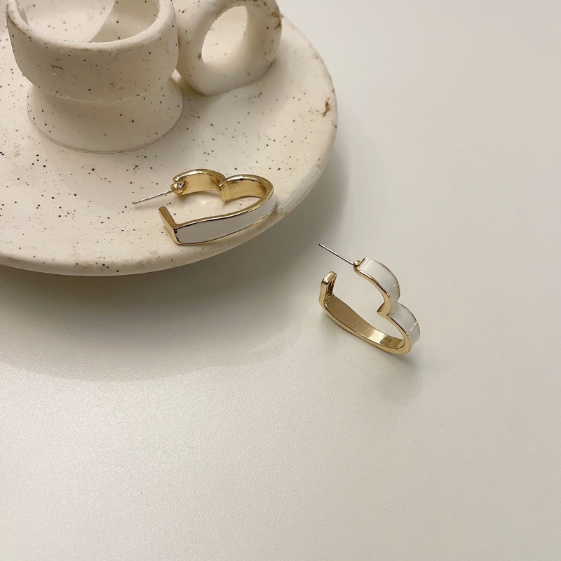 Bông Tai Mạ Bạc 925 Hình Trái Tim Đáng Yêu Phong Cách Retro Hồng Kông Cho Nữ